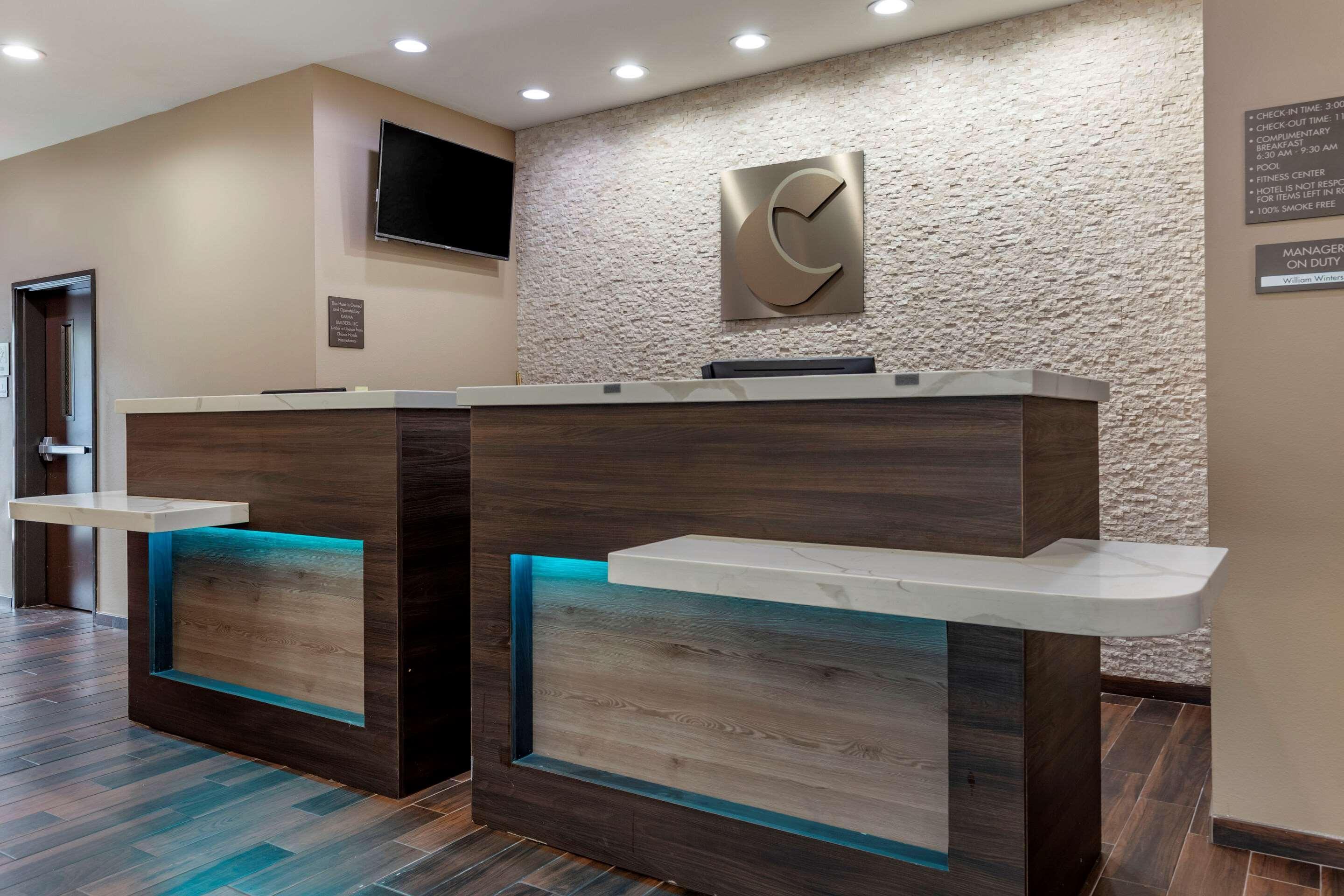 סידר פארק Comfort Suites מראה חיצוני תמונה