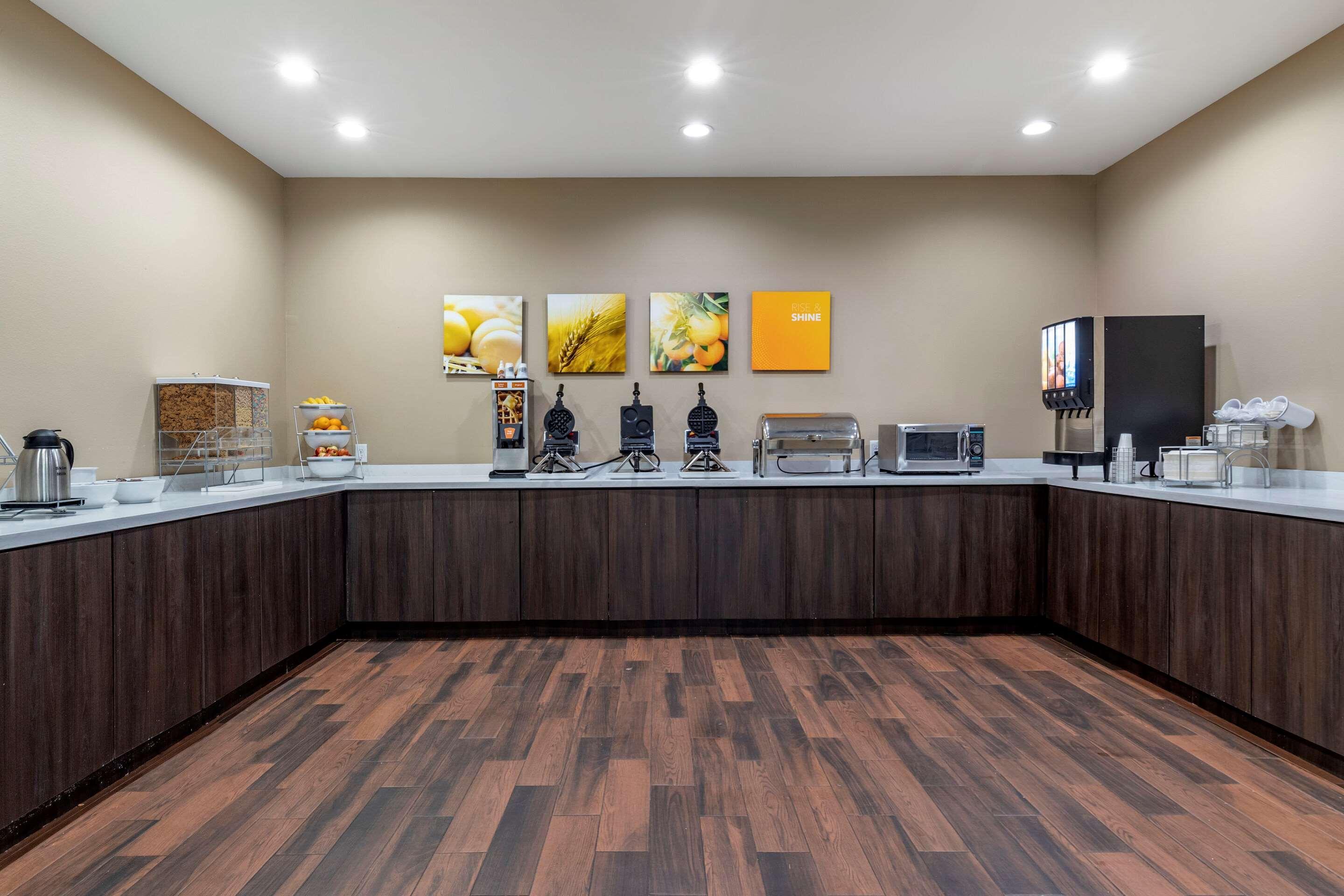 סידר פארק Comfort Suites מראה חיצוני תמונה