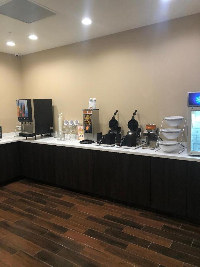 סידר פארק Comfort Suites מראה חיצוני תמונה
